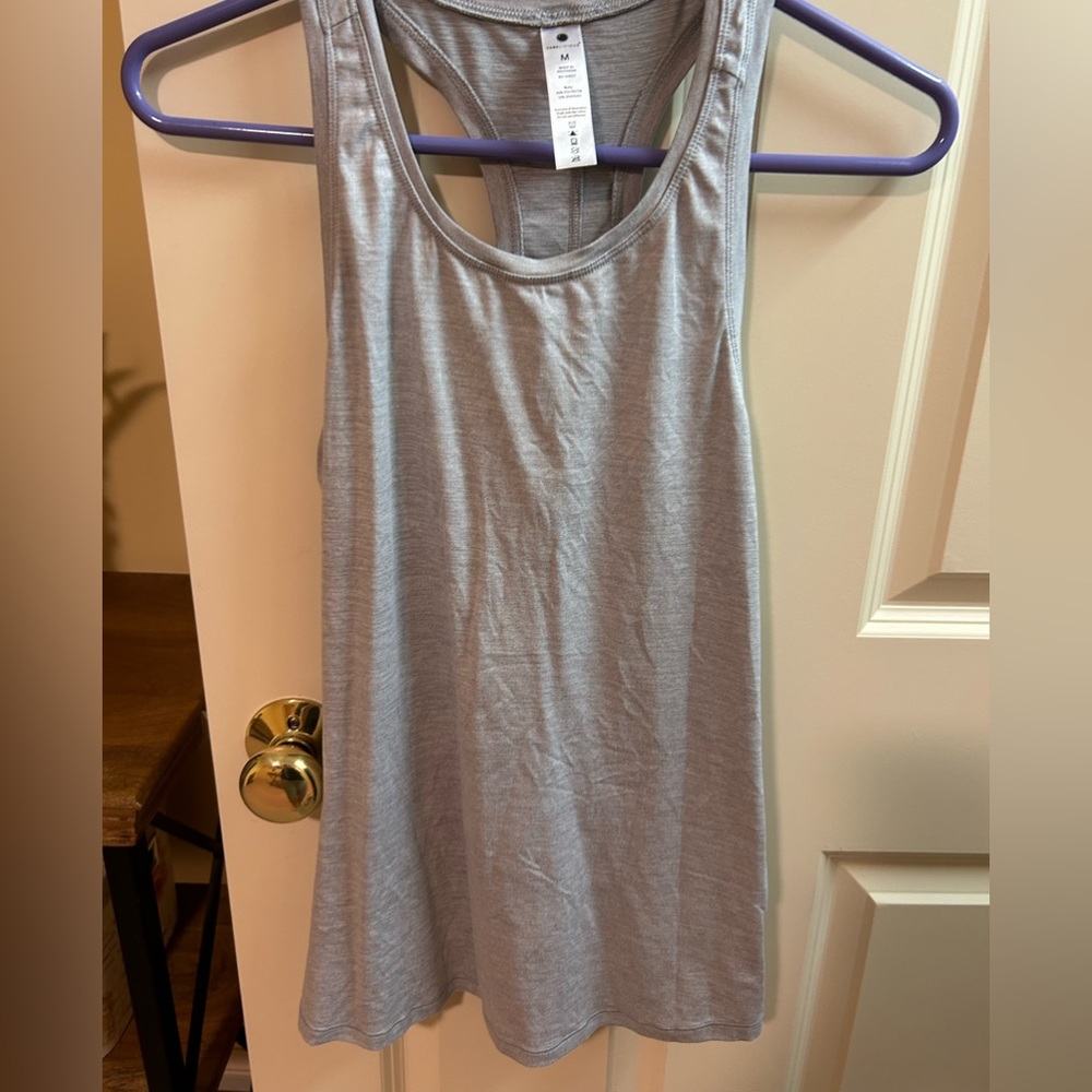 Women’s athletic tank Sz Medium.